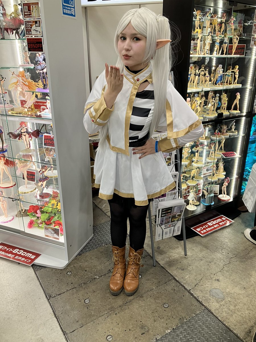 SNNEXT1117's tweet photo. 今日もことみさんにお会いできた🥰
ワンフェス恒例の楽しみ🥰
コス素敵✨️ https://t.co/9ToftdXood