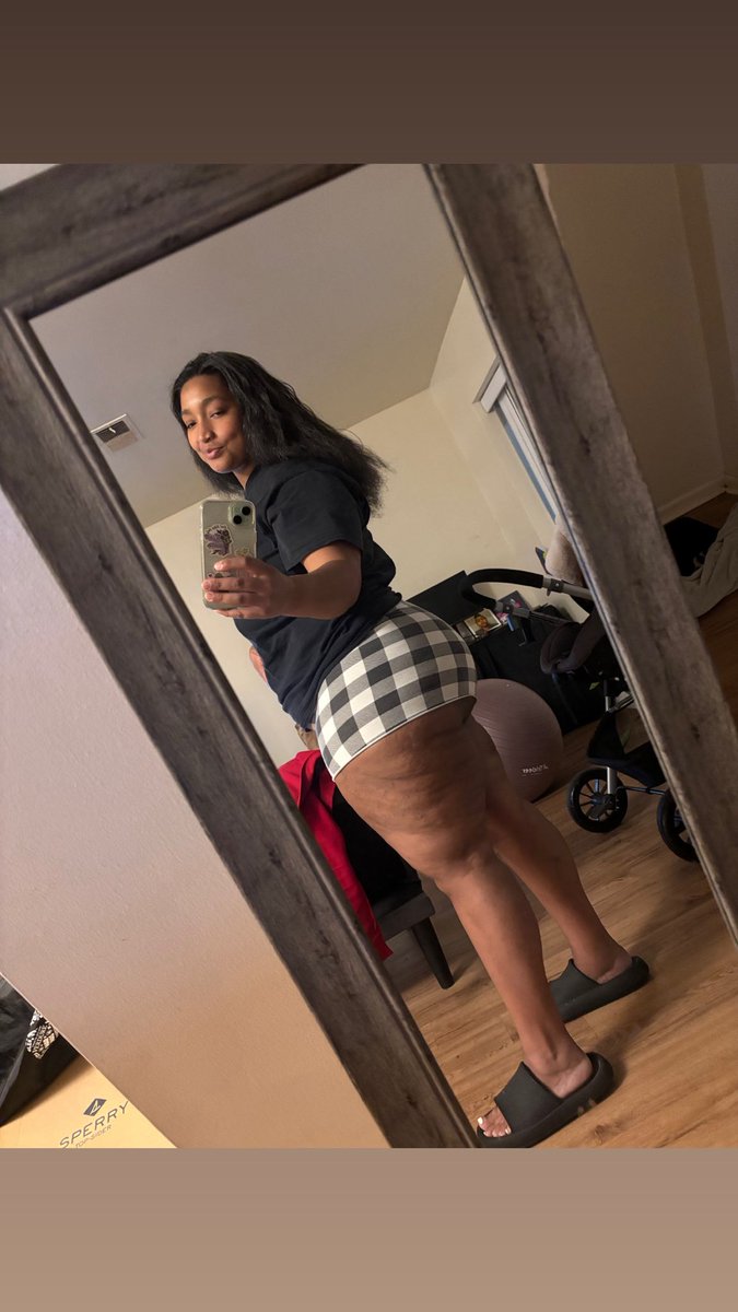 Happy BHM! ✊🏾Show off your natural hair ✨🤞🏽👑