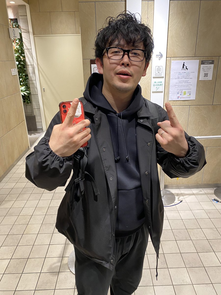 mmeganerock's tweet photo. ラジオ沖縄ポッドキャスト
メガネロック大屋の東京独語
明日収録します！！

ゲストに
役者「覚田すみれ」さん
お笑いコンビさんぽの
「とみやん」さんが
来てくださいます！

メッセージなどお待ちしてます！
megane69@rokinawa.co.jp
または、
#東京独語
 をつけてポストお願いします！

15時までにあると
助かります！！
