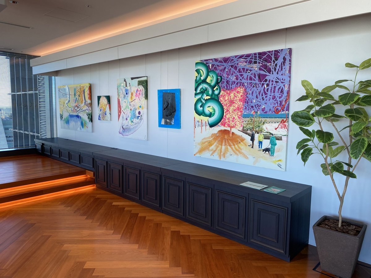 常盤橋タワー大和証券グループ120クラブで絵を展示してます。
一般公開無しですが関係者の人はぜひ^_^
4月までです。