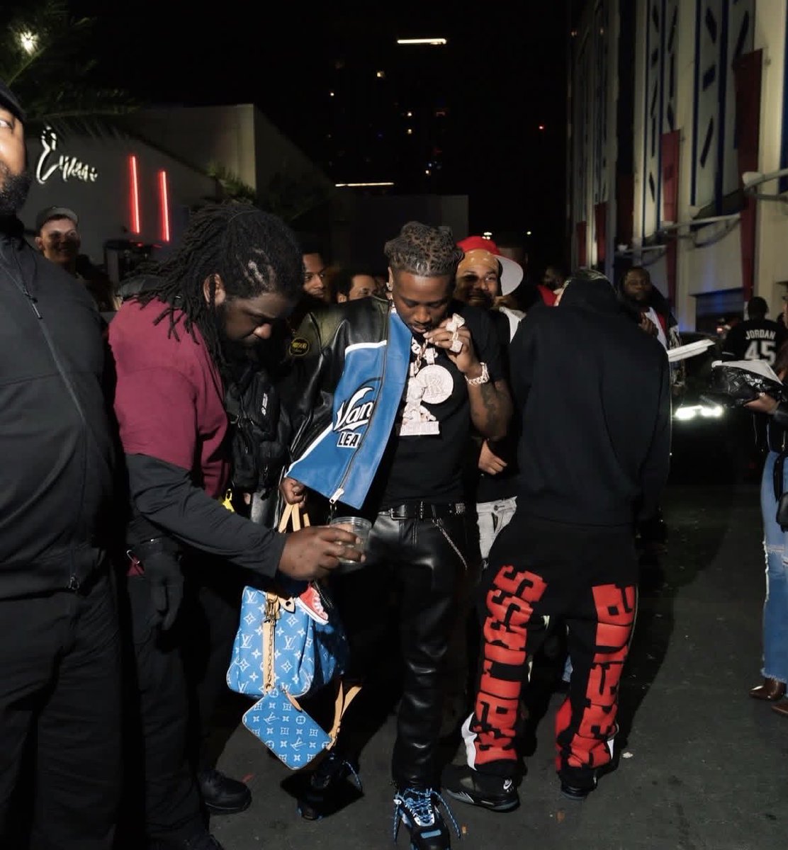JohnRodrig992 tweet picture