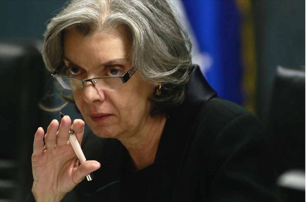 e a carmen lúcia que aparece nos simpsons