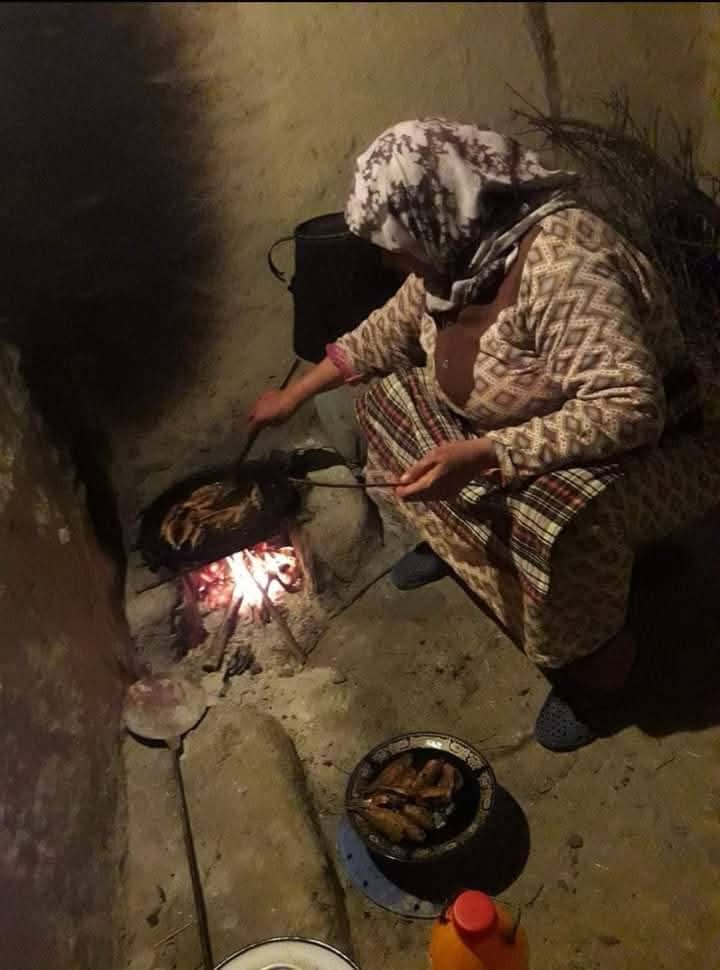 اللهم من كانت له أم متوفية فأرحمها برحمتك 
ومن كانت له أمه مريضة فاشفها بقدرتك
ومن كانت امه متعافية فاحفظها واطل في عمرها ❤