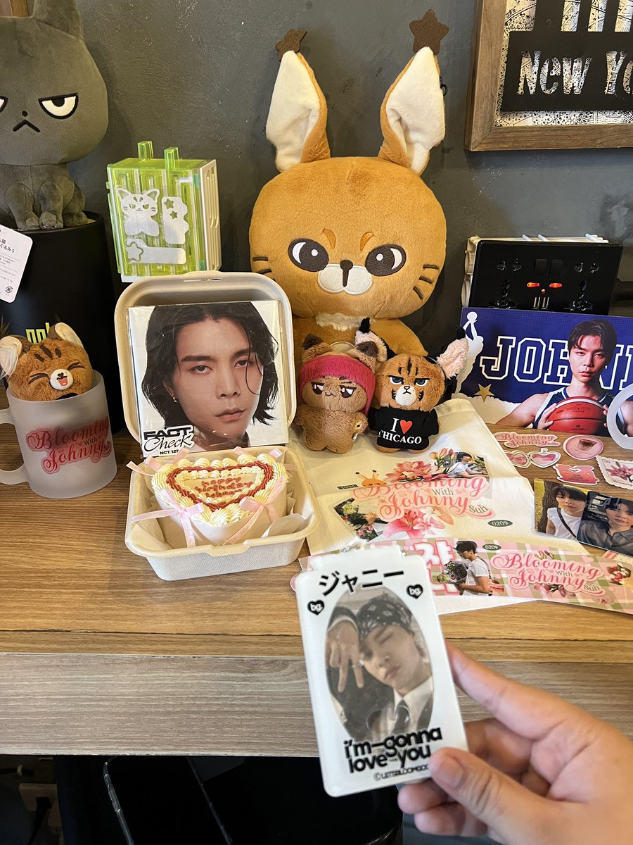 bloomingwithJS's tweet photo. #BloomingWithJohnny  💕🌸✨😻🌻 https://t.co/o5EHxTXxHV