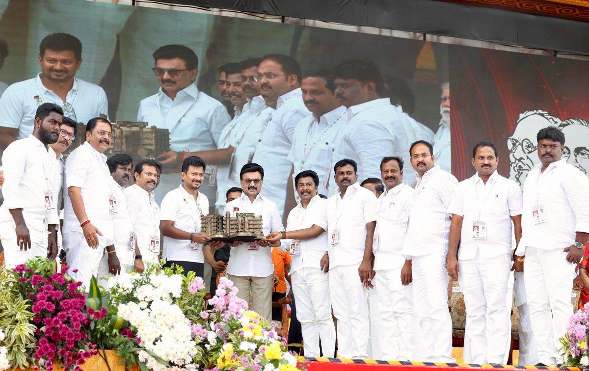 dmk_youthwing's tweet photo. 📸 #Youth4DMK2026 

@mkstalin @Udhaystalin https://t.co/poL1NO4CN6