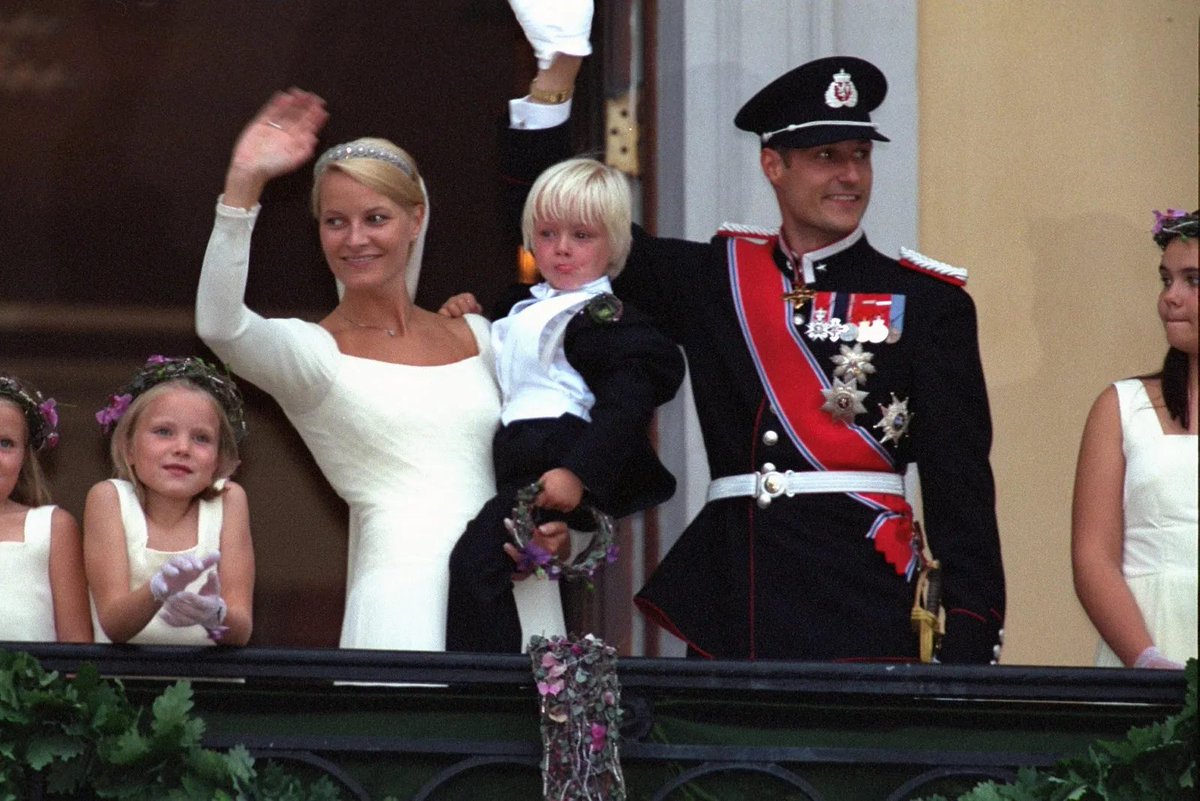 Princess Ragnhild, the older sister of King Harald of Norway, once said that she hoped to die before Crown Princess Mette-Marit was ever named queen. Who is the embattled future queen named in the Epstein files and son is standing trial for rape?
tatlermagazine.visitlink.me/NdaBPL