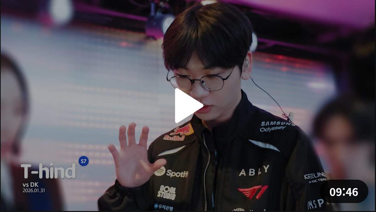 Bohaebin's tweet image. Ok so
🐿: feel great having 4 days off
🐯: wanna travel to Canada wt 🐿 4 days👀
🐧: DAEHWANGRAN x 10
🐨: his mom buying 5 boys food
🐶: Got caught being yeppo by 🐿 hiong🤣. "Suhwanie's omma buy? Must eat it ofc" 🤭
#Doran #Oner #Faker #Peyz #Keria #T1WIN