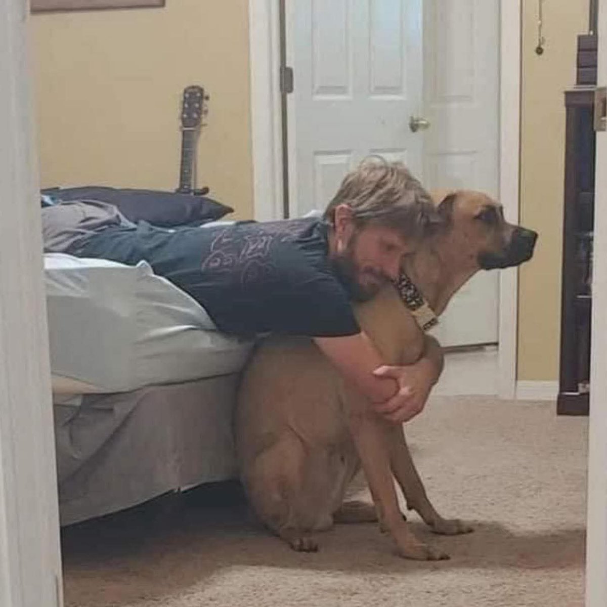 En_jupiter_'s tweet image. ¿Que haces cuando estás triste?
Yo: