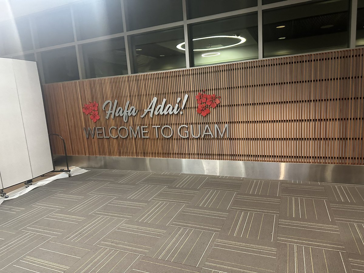 𝐴𝑛𝑡ℎ𝑜𝑛𝑦 (𝑀𝑜𝑠𝑡𝑙𝑦𝑊ℎ𝑖𝑡𝑒) tweet media