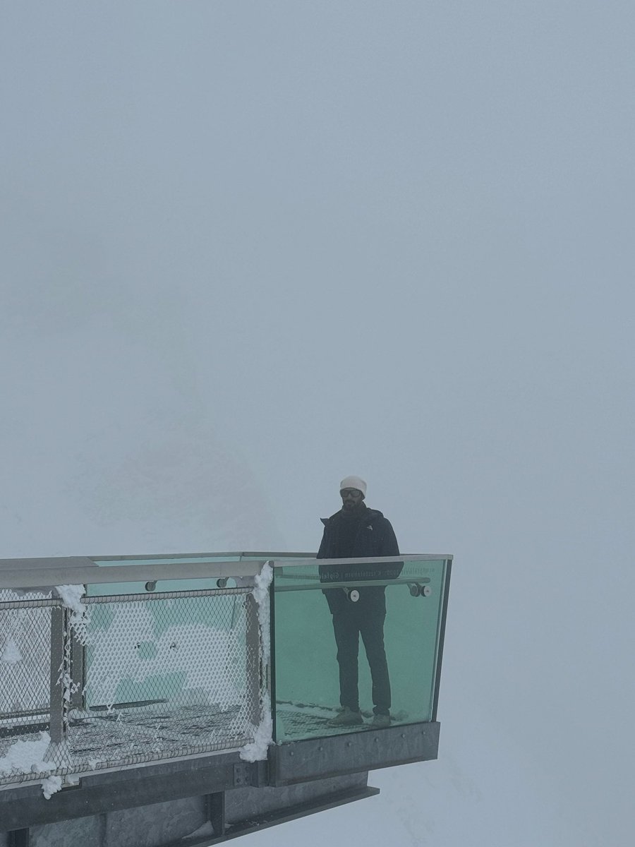 alameri94_'s tweet image. ❄️⛄️🗻