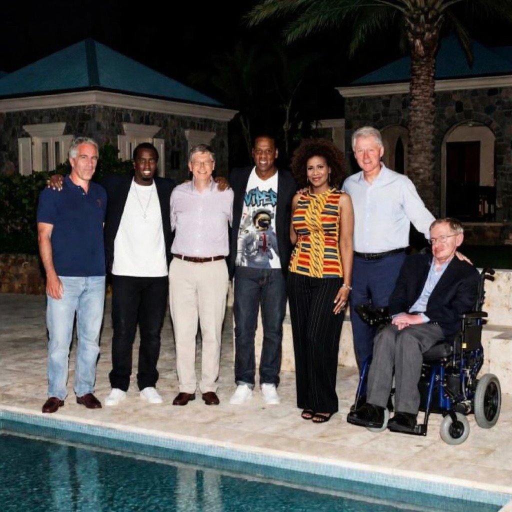 GoldKIDI_'s tweet image. Wakala wa biashara haramu @MariaSTsehai ni mmoja wa washirika wa karibu wa Jeffrey Epstein. Kazi yake kuu ilikuwa kuwanasa mabinti wadogo hadi kwenye kisiwa cha Epstein, ambako walifanyiwa vitendo vya kinyama na ukiukwaji mkubwa wa haki za binadamu.