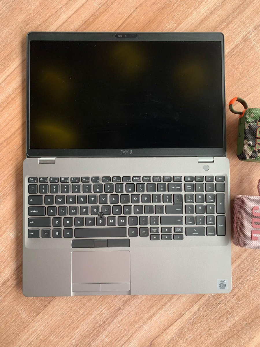 Val_Gadget's tweet photo. 21-25 years old if you are interested in 

selling Gadgetz 

WhatsApp : +234 703 857 2046 https://t.co/51uDXFhDQQ