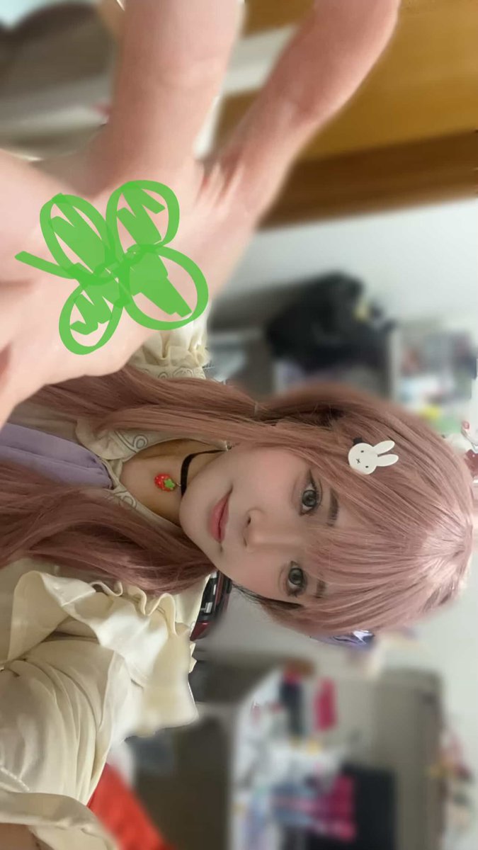 siaoO_q's tweet image. #prsk #cosplay #prsk_cos 
공식 의상은 아니지만.. 미노리 🍀💗