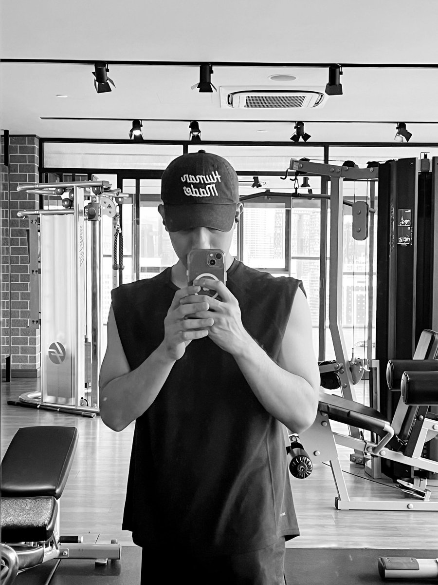 belambak tweet media