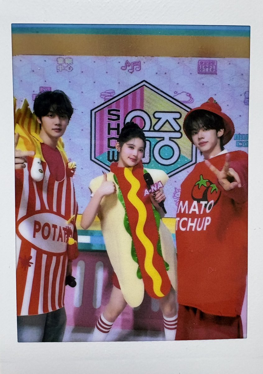 여기서 쩰 사랑스러운 세트로 주세요♡
띵동- 주문하신 콩해또 세트 나왔습니다 .ᐟ

#김규빈 #KIMGYUVIN 
#도훈 #DOHOON
#에이나 #A_NA
#ZEROBASEONE #TWS #Hearts2Hearts