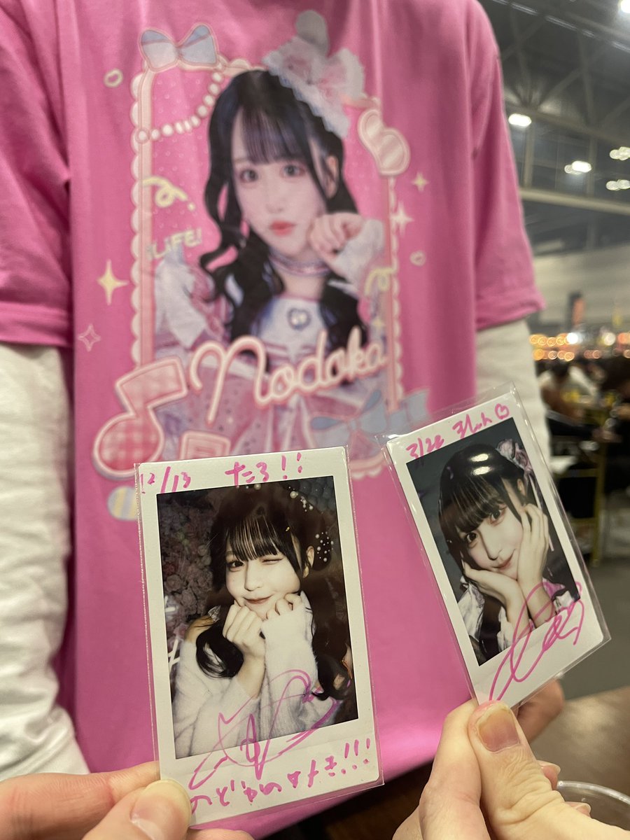 nodokatoon's tweet photo. BLARE FEST. で推しT着てる人居たから記念撮影させてもらったよのどちゃん
 #どこでものどか https://t.co/6GIh9UWXls