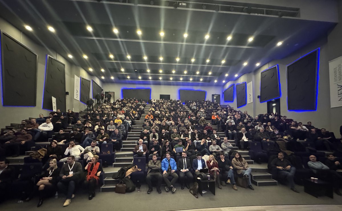 #günaydın

Değerli Hocalarımız ile eğitim başlıyor

<a href="/zknflz/">Özkan Filiz</a> 
<a href="/alicihankurt/">alicihankurt</a>
<a href="/ilkerPR/">ilkerPR</a>
<a href="/fiboborsa/">A.Tarık OCAK</a>
<a href="/cakmaustad/">Çakma Üstad</a>
<a href="/AytugSenguller/">Aytug Senguller</a>
<a href="/toramanemrah/">Emrah TORAMAN</a>
<a href="/EFELERiiNEFESi3/">EFELERİN EFESİ</a>
<a href="/volkankocabas_/">Volkan Kocabaş</a>
<a href="/gurkn_tellioglu/">Gürkan Tellioğlu</a>
<a href="/Knowledge_ilker/">Hala_Öğreniyorum</a>
<a href="/kursadbucak/">Kürşad BUCAK 🇹🇷</a>
<a href="/FurkanAnaliz/">Furkan | Algo&Strateji</a>
<a href="/yaman_ihsan/">ihsan Yaman</a>
<a href="/batudululoglu/">Batuhan Dülüloğlu</a> 
<a href="/snrkzn/">Şener</a>