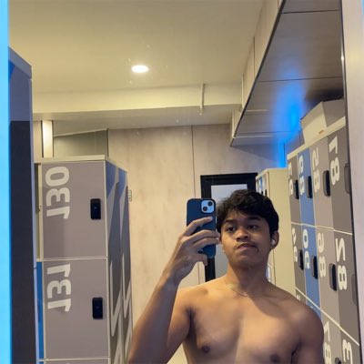 arlo tweet media