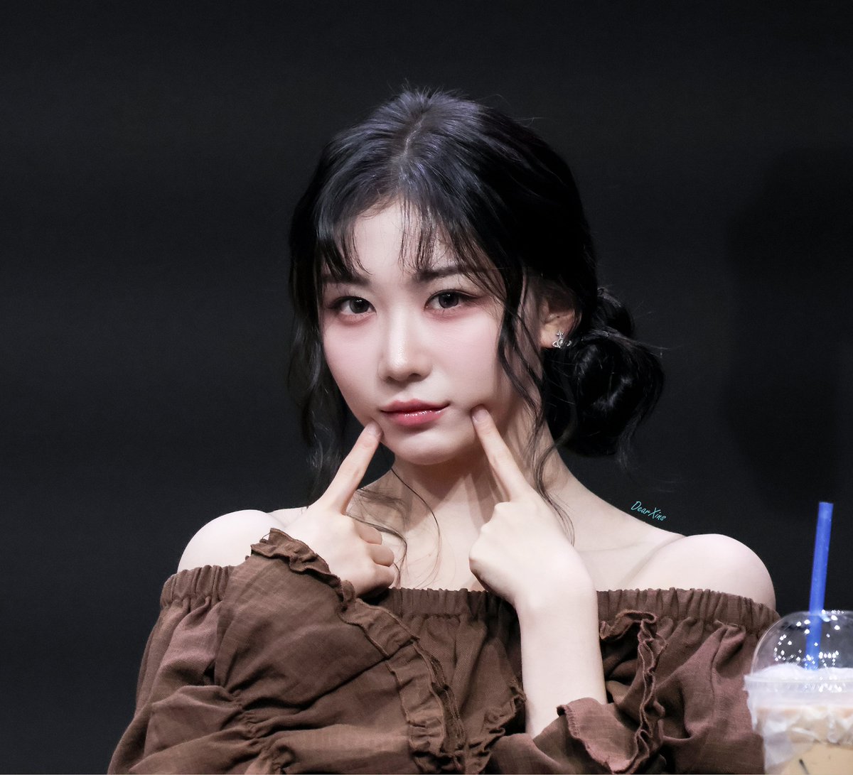 DearXins's tweet photo. 260125 에버라인 팬사인회 2P
#트리플에스 #tripleS #카에데 #Kaede https://t.co/b6eTAKAvZp