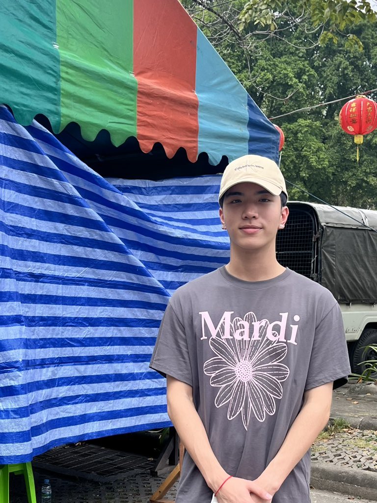 ใส่เสื้อเชิญชวนคนเลือกตั้งมาก“ มาดิ” เก่งอะ