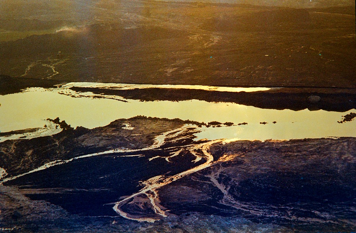 adiboivisuals's tweet photo. Landscapes of the burning soul 

(35mm, 250D respooled) https://t.co/F13AeT0VI3