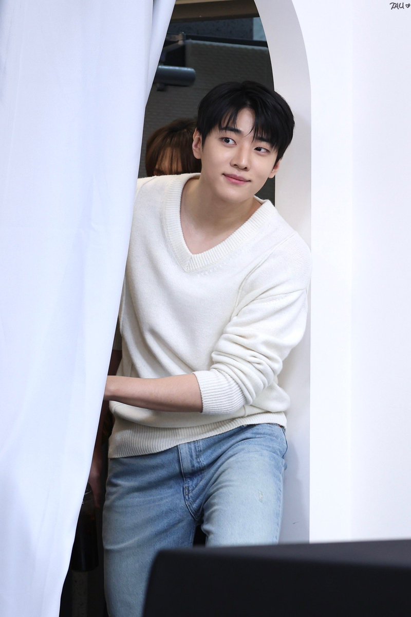 260207 에버라인 시즌그리팅 대면 HQ #재찬 

예뽀ㄴㅣ 등장💓