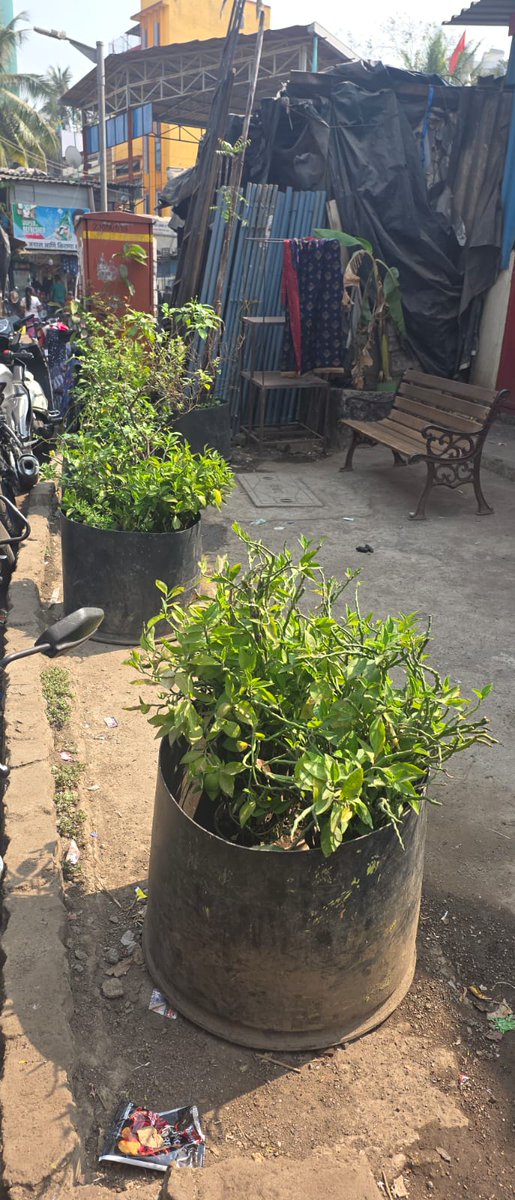 boilanda1's tweet photo. Illegal encroachment and obstruction of public space in front of Adani Power House, Anna Nagar, Cama Estate, Goregaon East
Footpaths and open areas are blocked, causing inconvenience to pedestrians and posing safety &amp; hygiene risk
@mybmc @mybmcWardPS @MumbaiPolice @AdaniPower https://t.co/YaCJyRiInI
