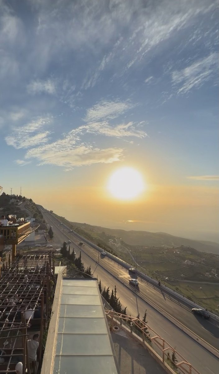 رضى الله عن كُل من أضاف في حياتنا البهجة وأثر طيب لا يُمحى..🫶