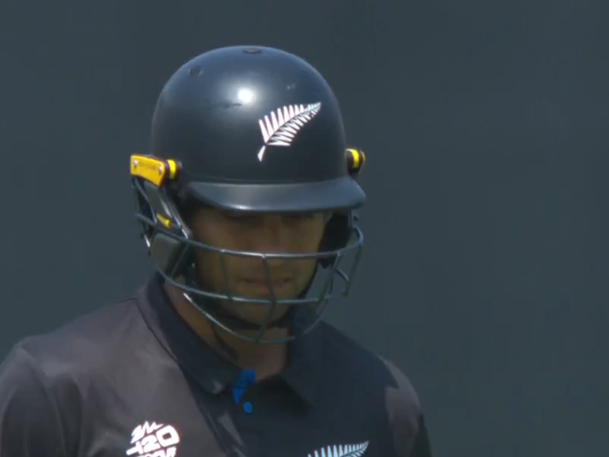 geosupertv's tweet image. Two in two for Mujeeb! 🔥

He cleans up Ravindra for golden duck. New Zealand in trouble 👀

Follow Live: geosuper.tv/latest/53164-a…

#T20WorldCup #AFGvNZ