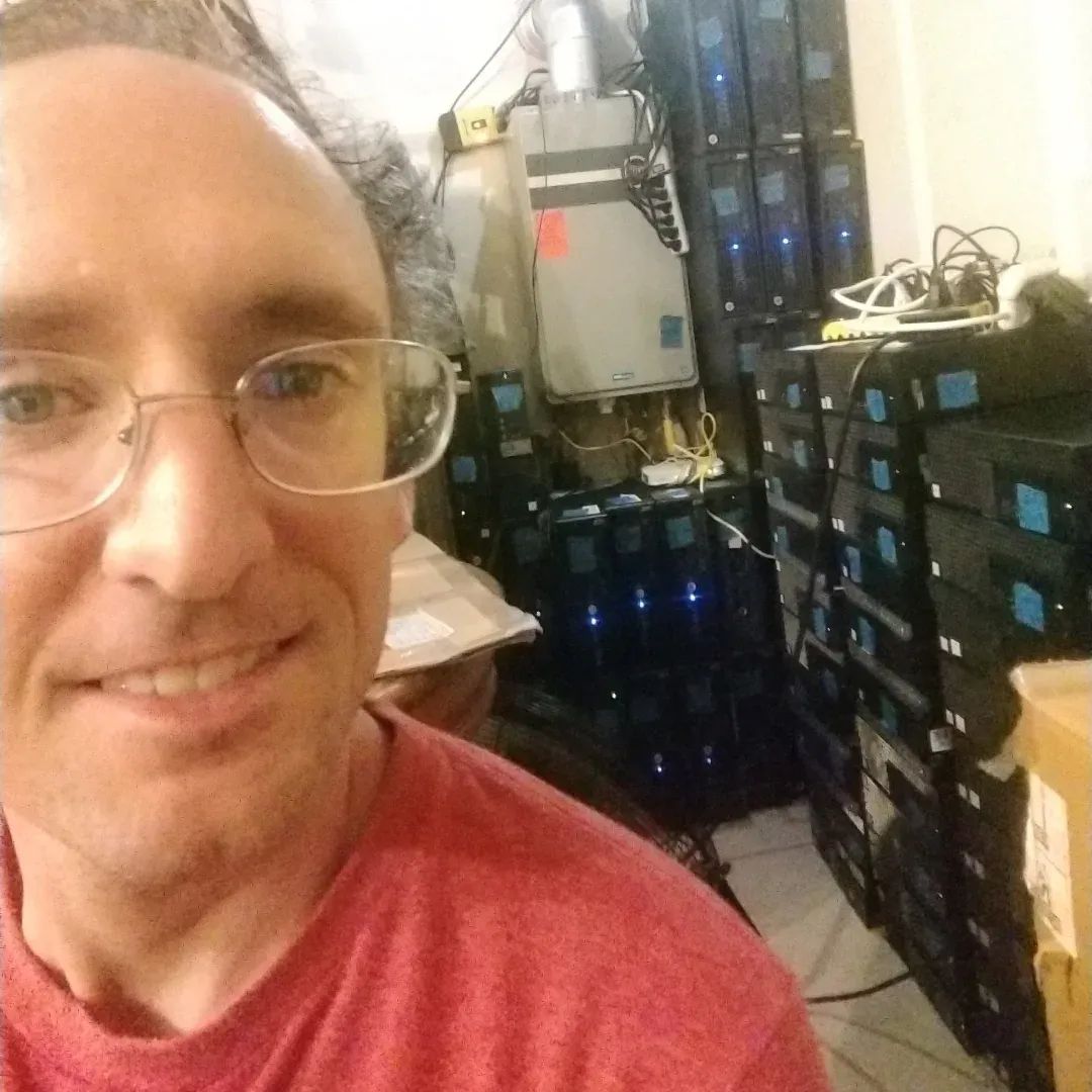 danwat1234's tweet photo. Driving for @UberEats , @doordash and @Grubhub is how i built my @BOINCNetwork farm! Reliably crunching for science. #distributedcomputing https://t.co/FwTVuhVT5i