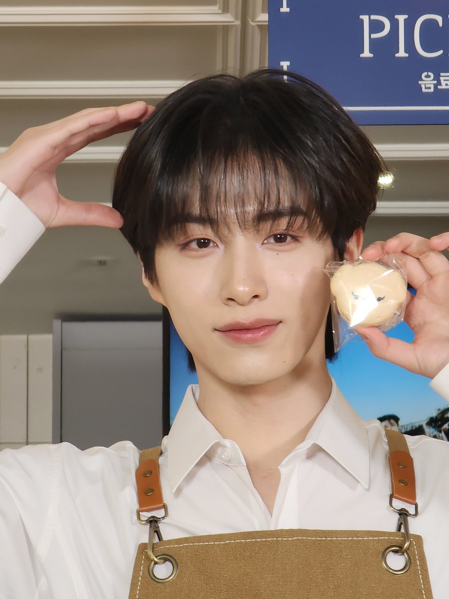 onem0on's tweet photo. 개가 꼬리를 흔들고 있어  ᐡ ᐧ ﻌ ᐧ ᐡ
#시온 #xion #원어스 #oneus https://t.co/WUAZInI2bY