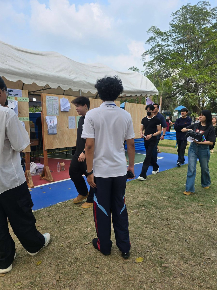 สุดหล่อออกไปใช้สิทธิ์เลือกตั้งแล้วครับ น้องแบมทำทุกหน้าที่คนไทยได้ดีมากๆเลยคนเก่ง ✍🏻☑️💕
#BamBam <a href="/BamBam1A/">BamBam</a> 

cr:FB Andannans Chayanee