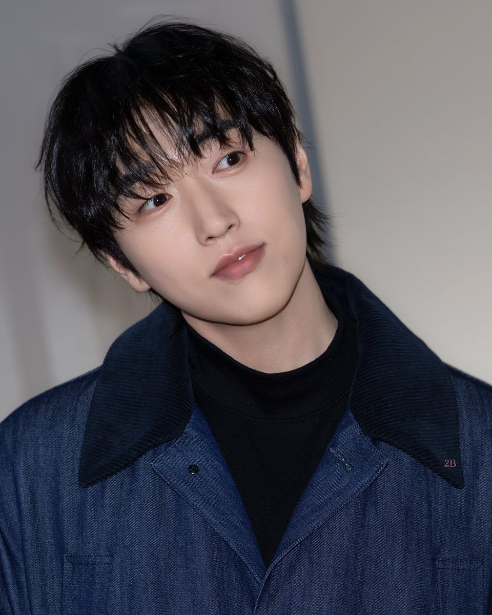 jinr_ri's tweet image. 내가 그냥 영원히 산들에 얼굴에 갇혀서 못나오는 산들얼빠인 이유여
얼굴이 모든걸 설명해줘