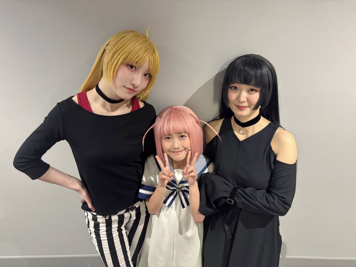 お足元の悪い中、
ご来場ありがとうございました！

ふたり役　叶愛ちゃん
㊗️初舞台　おめでとう！！
めでたい。立派。

明日は休演日。

また明後日~
なんとアフタートークもあるよ

まってるね。

#舞台ぼっち