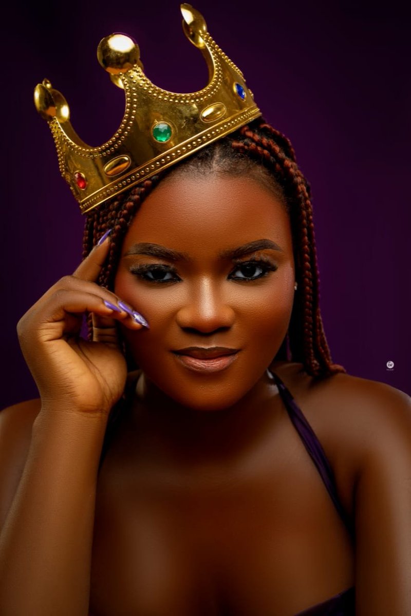 Queenfavy 👑 tweet media