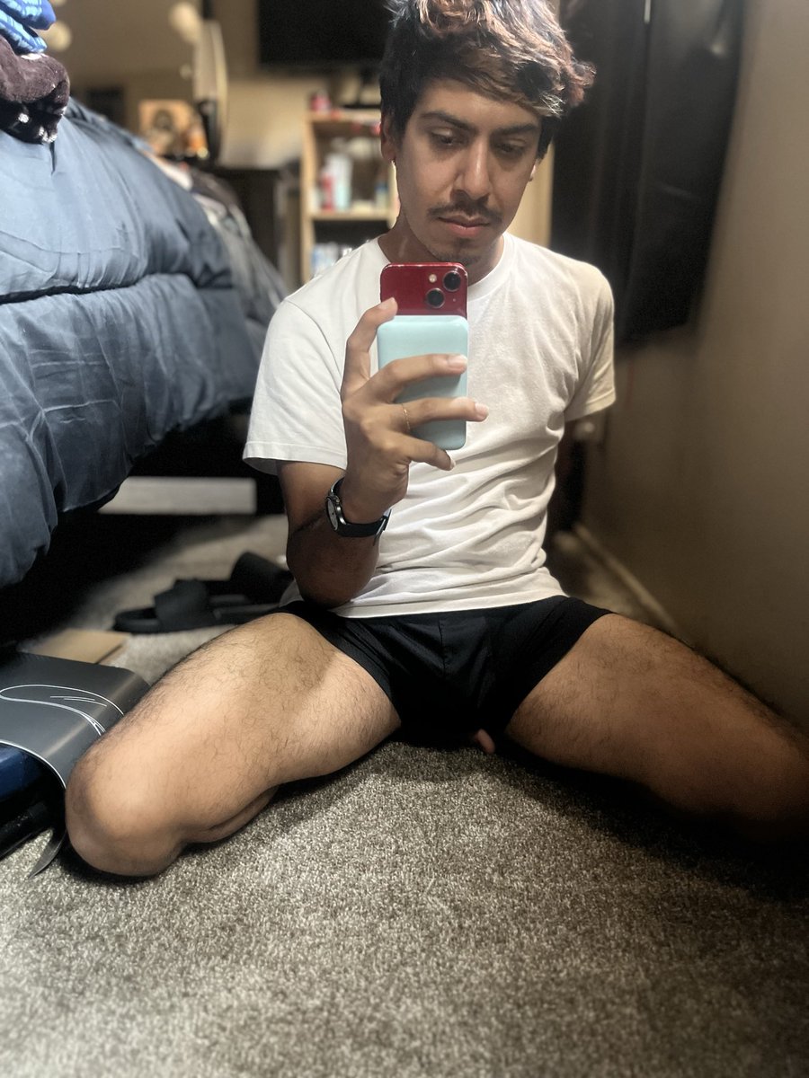 highhboi's tweet photo. Got the new room set up! #gay https://t.co/7pBl3KdIF8