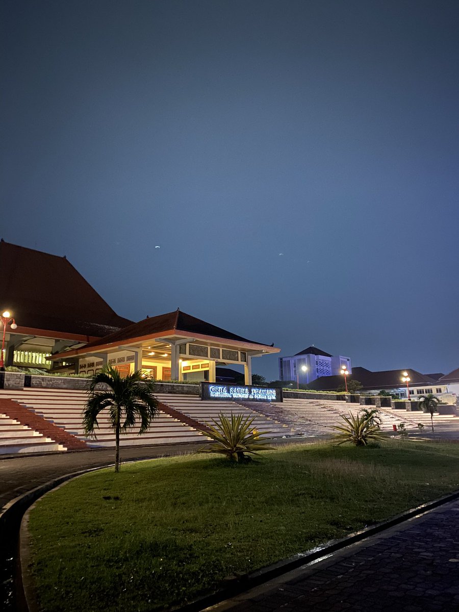 elie 🤷‍♀️ tweet media