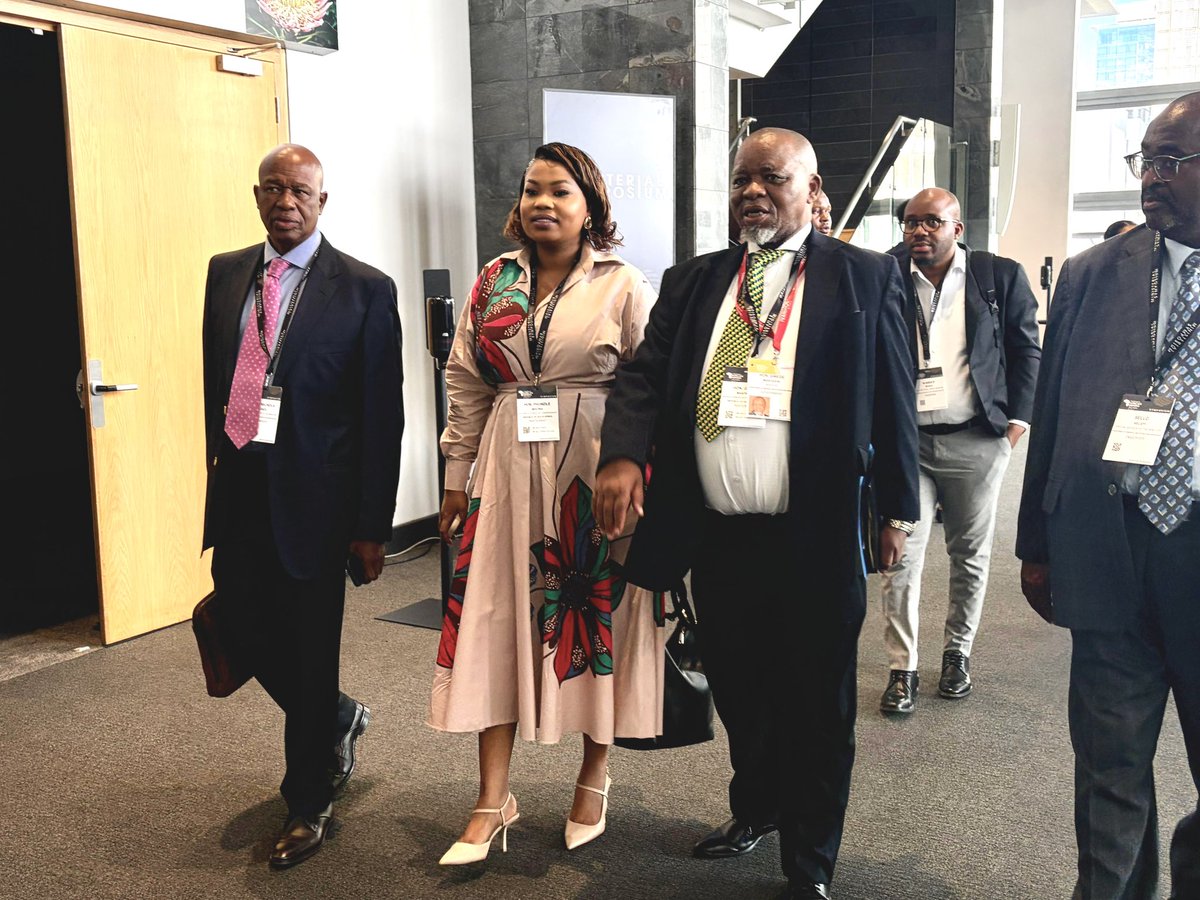 DMPR_ZA's tweet photo. DMPR Minister and Deputy Minister arrive at the Ministerial Symposium themed ‘Banking on Africa: Mobilising Capital through partnership’ https://t.co/gCfEY4w9KX