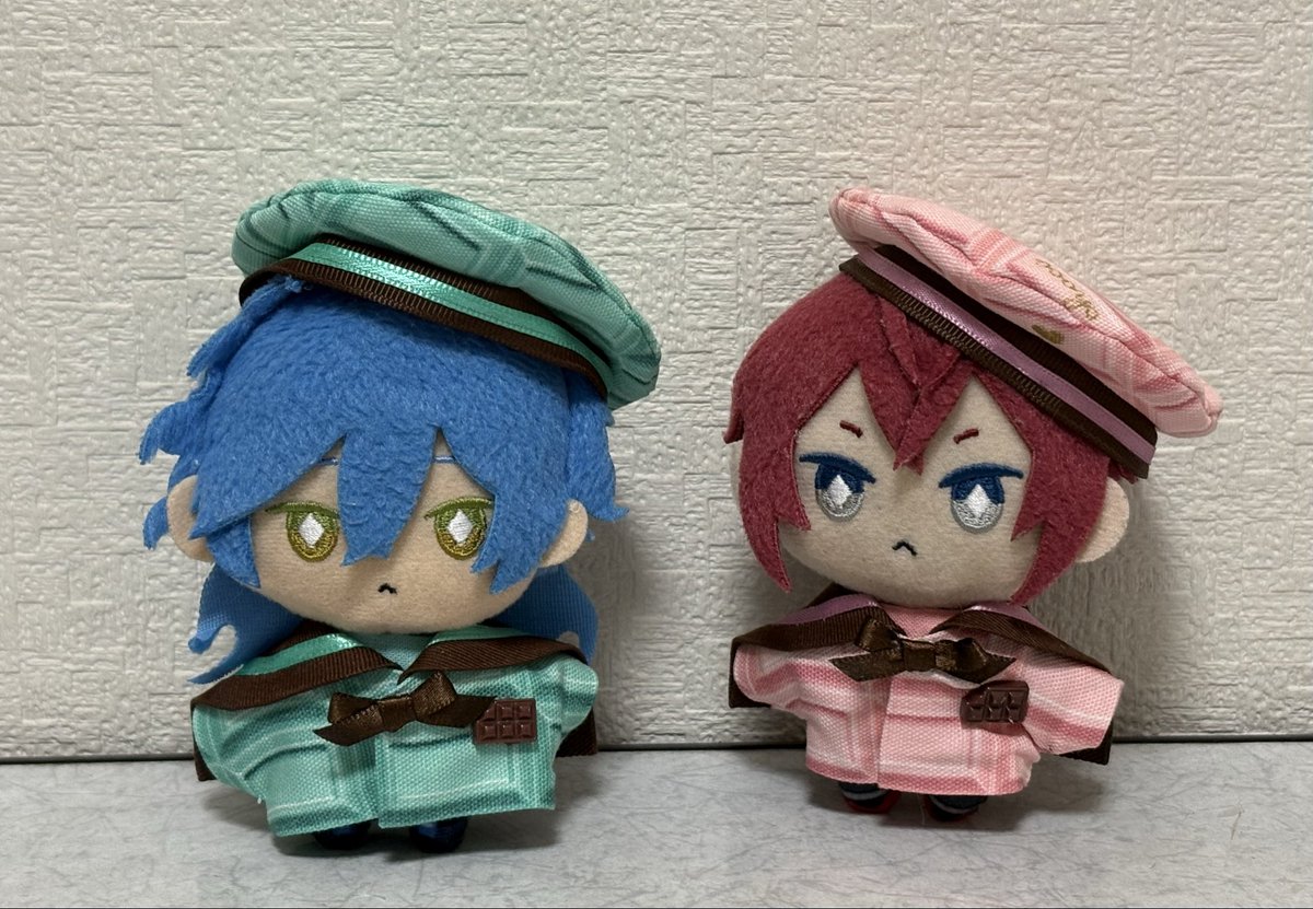 1〜2枚目ことき(<a href="/OnemuKotoki/">ことき▸2/8南4ほ62b🎀</a>)さん2つ欲しかった色がどちらもGETできず第二候補にしていたチョコミントとラズベリーをGETしました！またリベンジしたいのとお菓子ありがとうございました！
3枚目七海(<a href="/7sea1105/">七海👴2/8🐬🦈南４ む15ab</a>)さんのチョコミントといちごチョコのセーラー服です！イデぬい君とリドぬい君似合ってる！