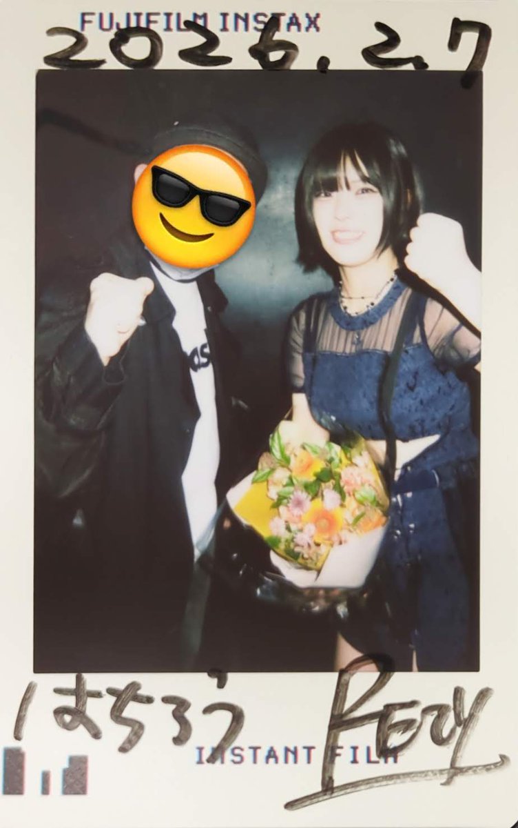 ymdhchr's tweet photo. ライブ後の4人と!みんな幸せになってね!
#あいうえまし子
#rezy
#uzu
#urara
#ダダダムズ https://t.co/MLy4fkuWrt