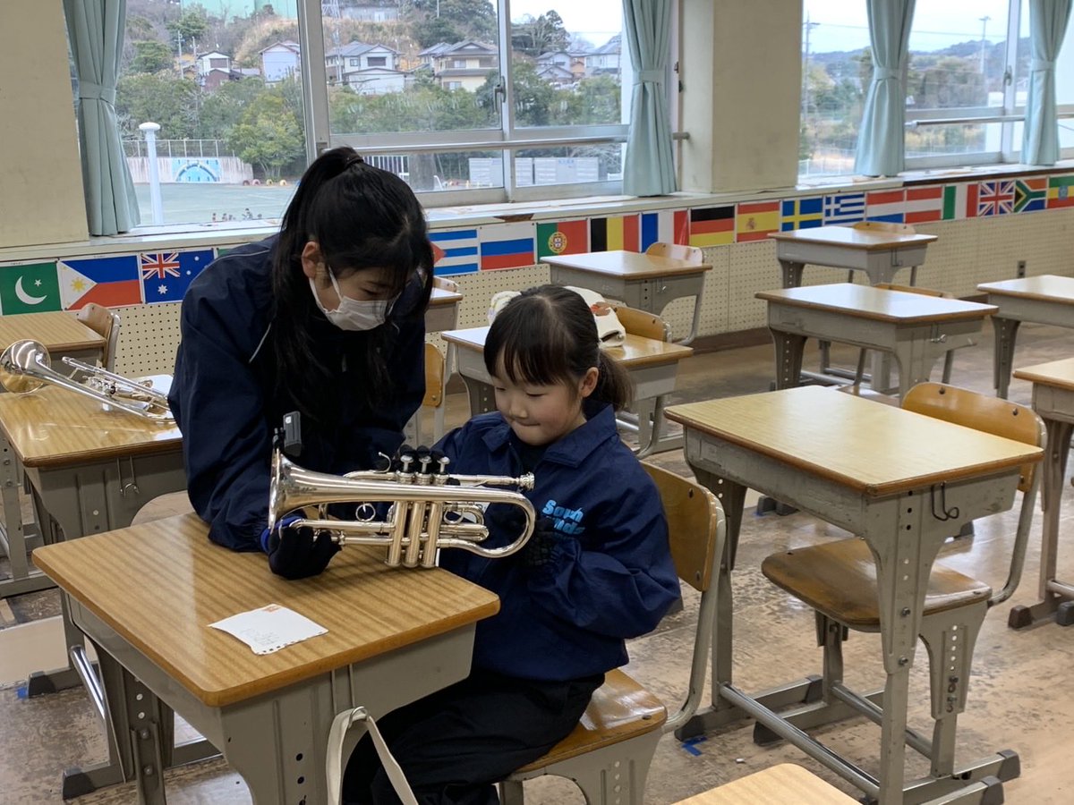 今日も元気にマーチング🎶

2/7は楽しく体幹トレーニングを行い、終わる頃には疲れた〜と声が上がりました💦新入団員さんも出来ることが少しずつ増えてきました😊

☃️出演情報☃️
2026年2月21.22日
エコパ雪祭2026
SouthWindsは、2月21日（土）
12:00〜12:30の出演予定です♪ぜひ、お越しください😊