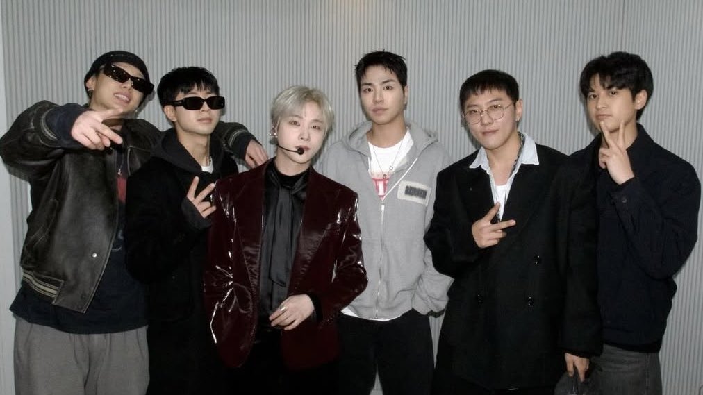 DONGPLUM's tweet image. MY IKONS 😭😭😭 MY FAMILY 😭😭😭😭😭😭 ❤️❤️❤️❤️❤️❤️❤️