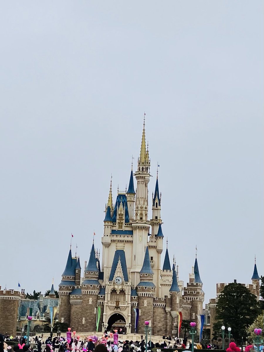 赤い車 Official tweet media