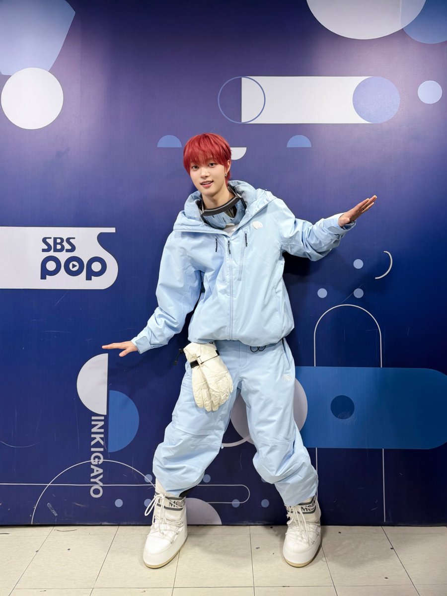 오늘진짜너무기여워서너무좋
다 ... 🥹🥹🩵🩵🩵