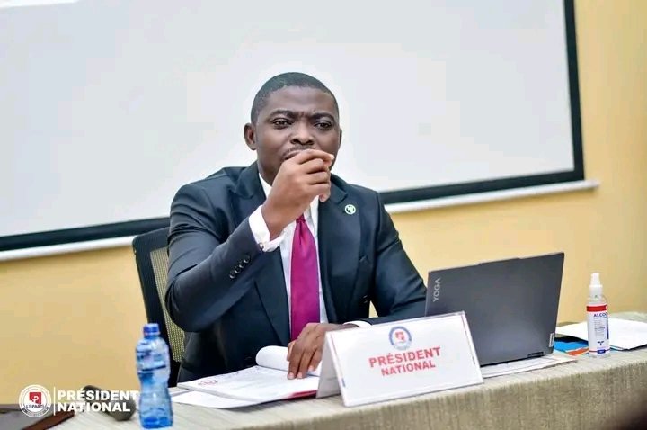 lepartiinfos17's tweet photo. #Président National|
Les ambitions dont on n’a pas de compétences est un suicide.
La politique n’est pas la science qui étudie les coups bas.
PN Ir Giresse #NGONGO KAYUMBA
#RDC #LEPARTI #Excellence https://t.co/zmCPYEluim