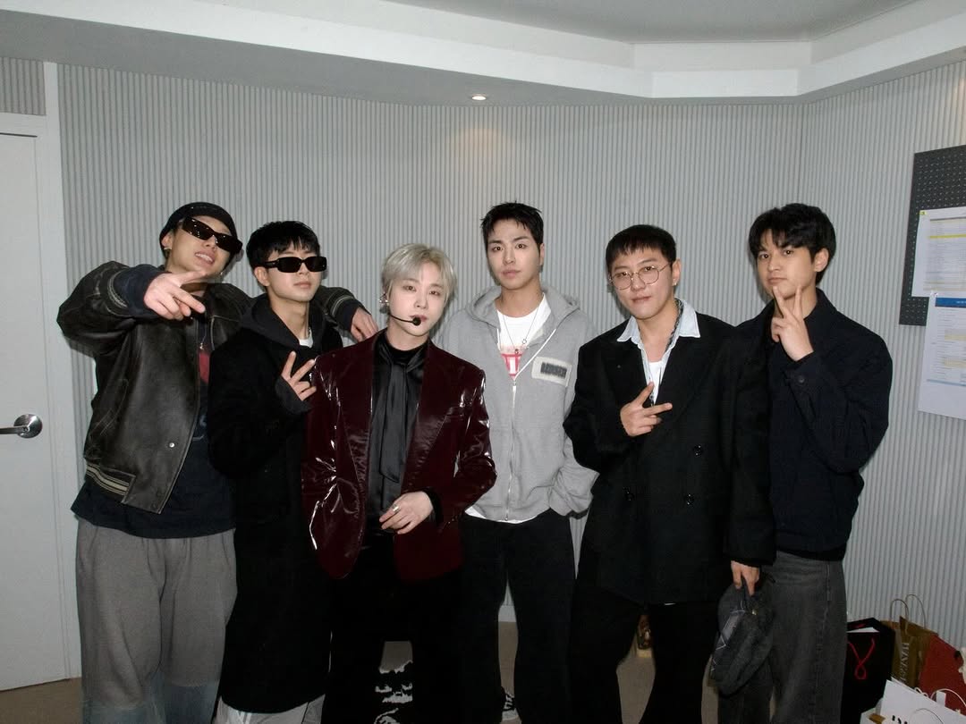 6/6 iKON NEW GROUP PHOTO IN 2026 IS FINALLY HERE!!!🤍🤍🤍🤍🤍🤍