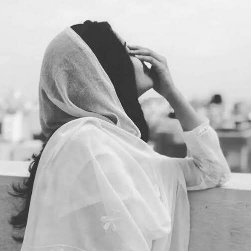 itx_skmalik's tweet photo. جِس کِسی کو آپ کے اندر کا قَرب آپ کی آنکھوں، آپ کے لہجے، آپ کے رویے اور آپ کی خاموشی سے بھی سمجھ نہ آئے تو ایسے کو زُبان سے بھی مَت سمجھائیں...🙂🖤

  🥀

#اردو_زبان #فروغ_اردو 
#skmalik #TDR_now #TDR_ https://t.co/t61i1LjfvJ