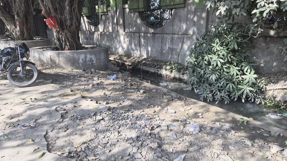rublord's tweet photo. @CeoNoida @dmgbnagar @noida_authority open drains sector 48 in front of Kesar Garden Apartments. Needs to be treated ASAP https://t.co/nZWN4qHuCJ