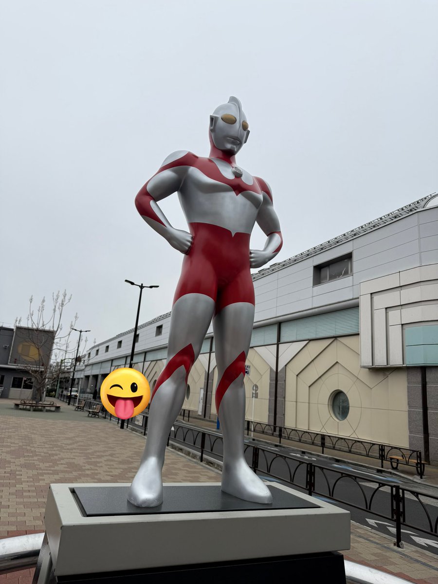 Add_Shane's tweet image. 昨日祖師ヶ谷大蔵駅前で久々に再会したウルトラマン像。

#ウルトラマン #祖師ヶ谷大蔵