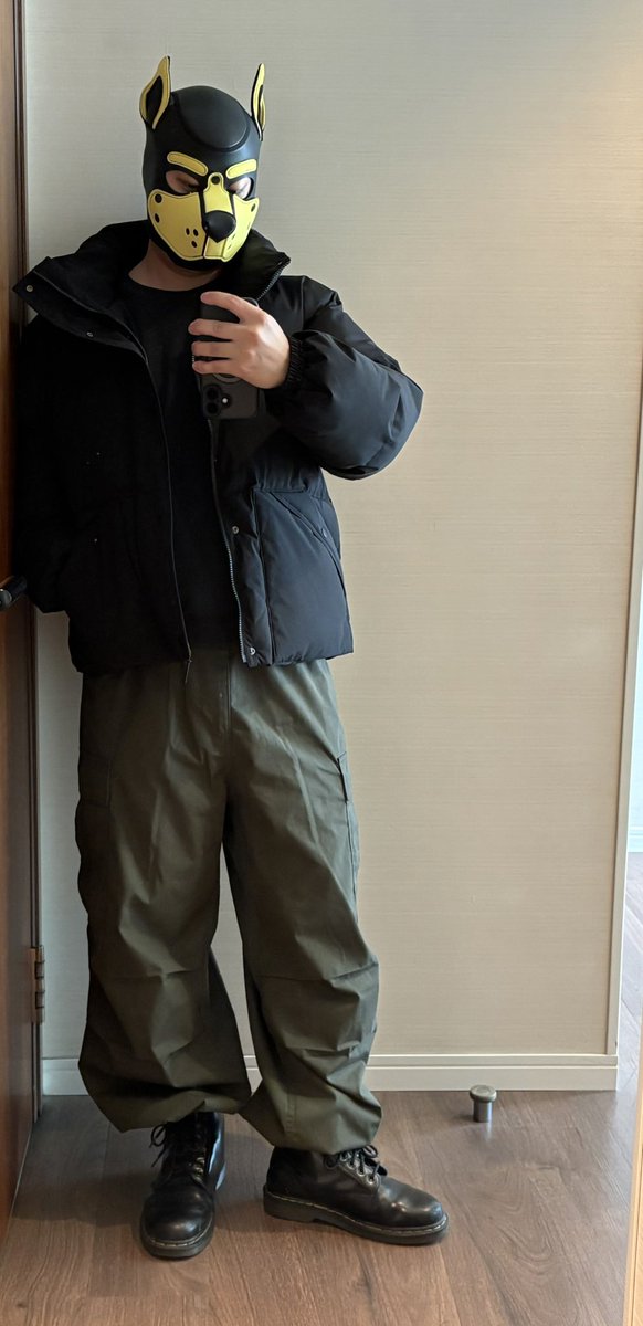 mumurero's tweet photo. なんか澄まして写真撮りましたけど、
貞操帯付けてみたら痛くなってきて焦ってました。

色々写真撮ったけれども。 https://t.co/zdgG6Jy0KR